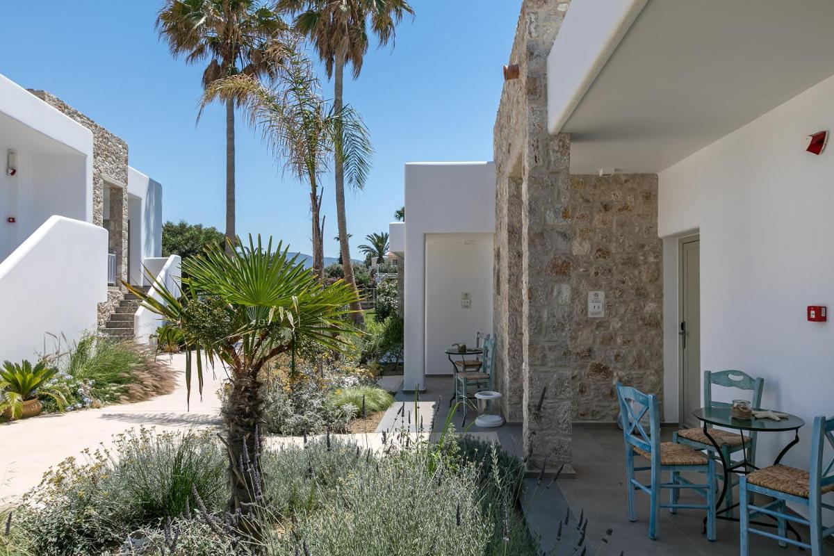 White Pearls-Adults Only Luxury Suites