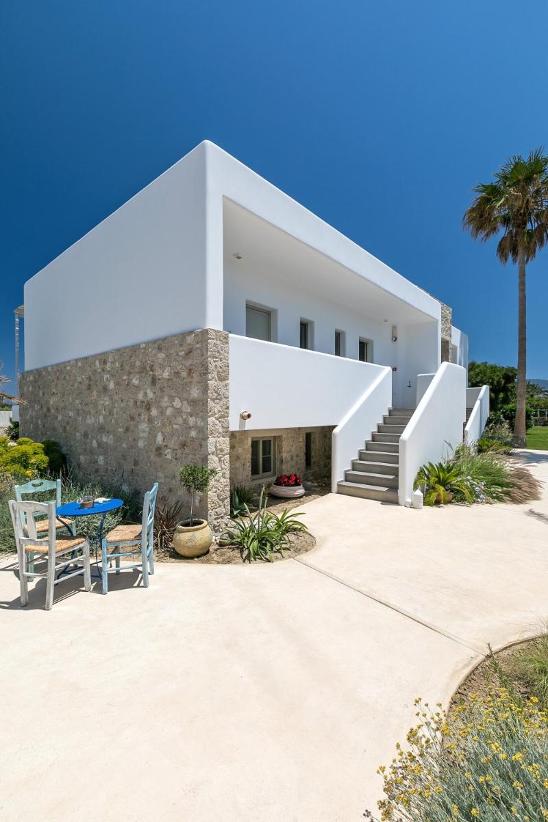 White Pearls-Adults Only Luxury Suites