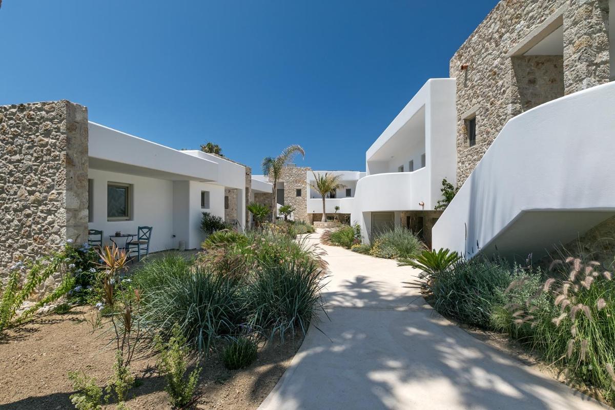 White Pearls-Adults Only Luxury Suites