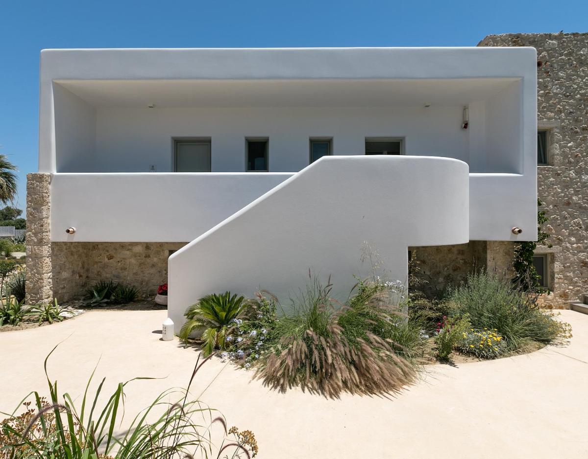 White Pearls-Adults Only Luxury Suites