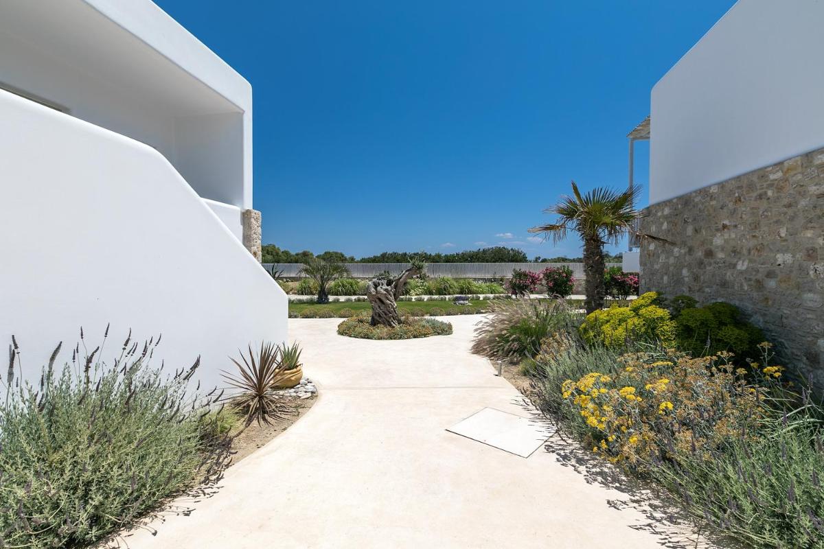 White Pearls-Adults Only Luxury Suites