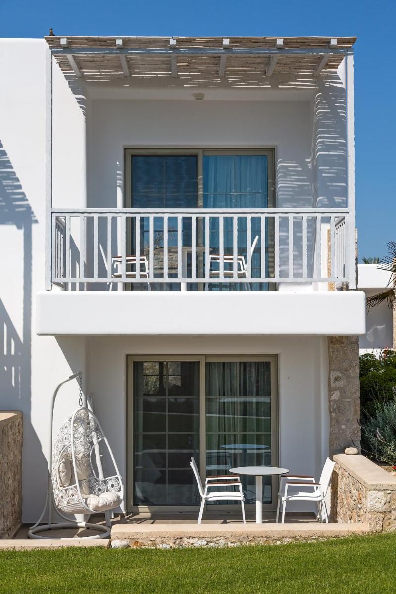 White Pearls-Adults Only Luxury Suites