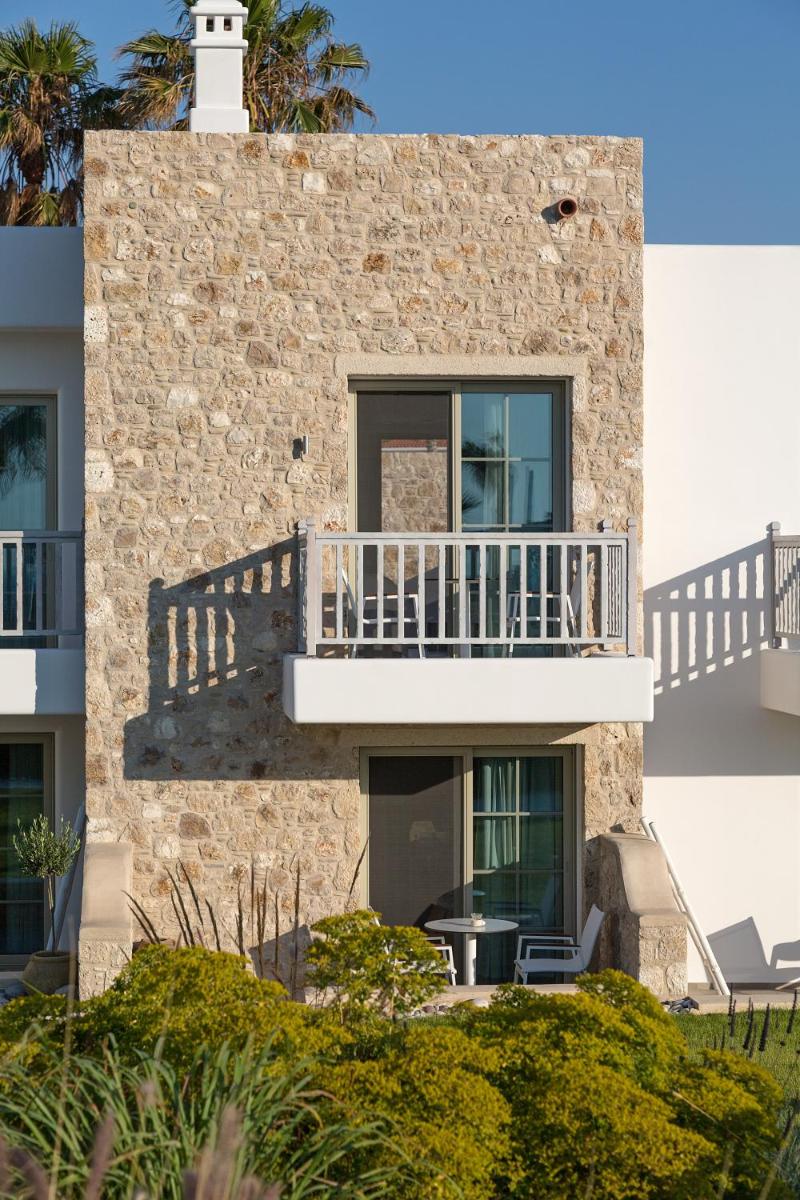 White Pearls-Adults Only Luxury Suites