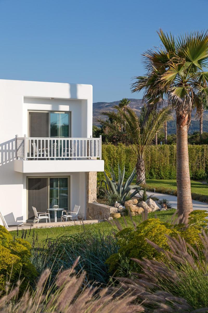 White Pearls-Adults Only Luxury Suites