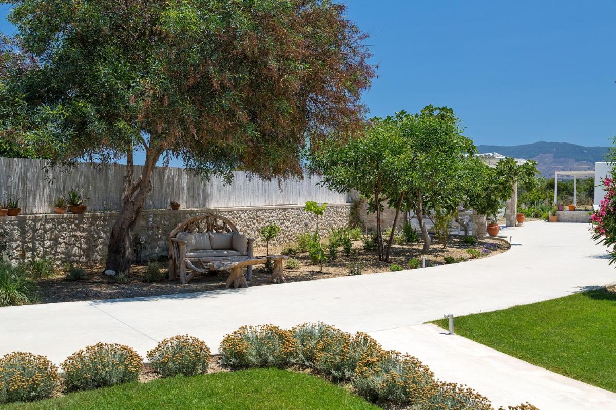 White Pearls-Adults Only Luxury Suites