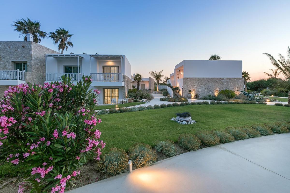 White Pearls-Adults Only Luxury Suites