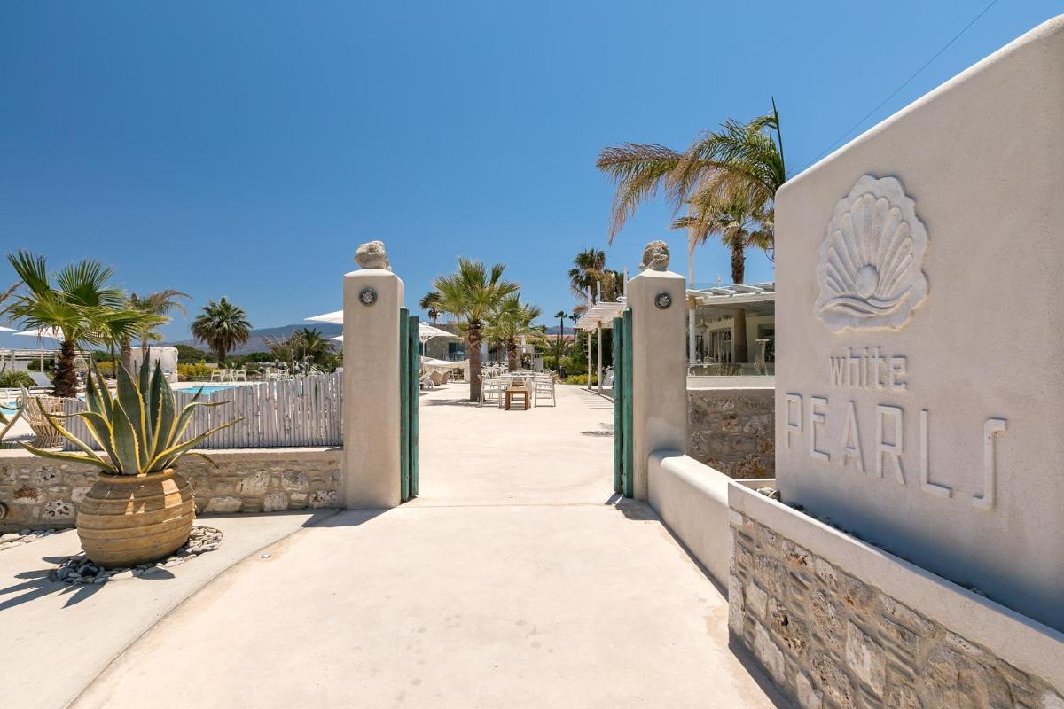 White Pearls-Adults Only Luxury Suites