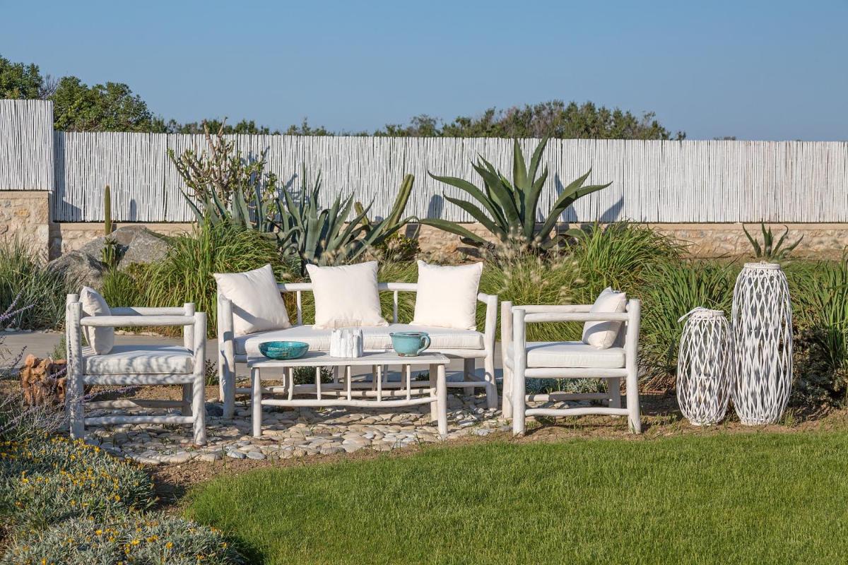 White Pearls-Adults Only Luxury Suites