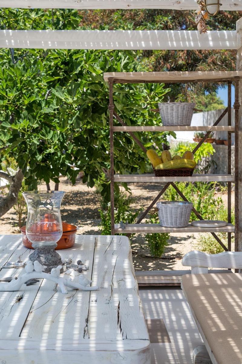 White Pearls-Adults Only Luxury Suites