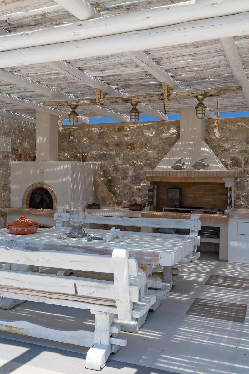 White Pearls-Adults Only Luxury Suites