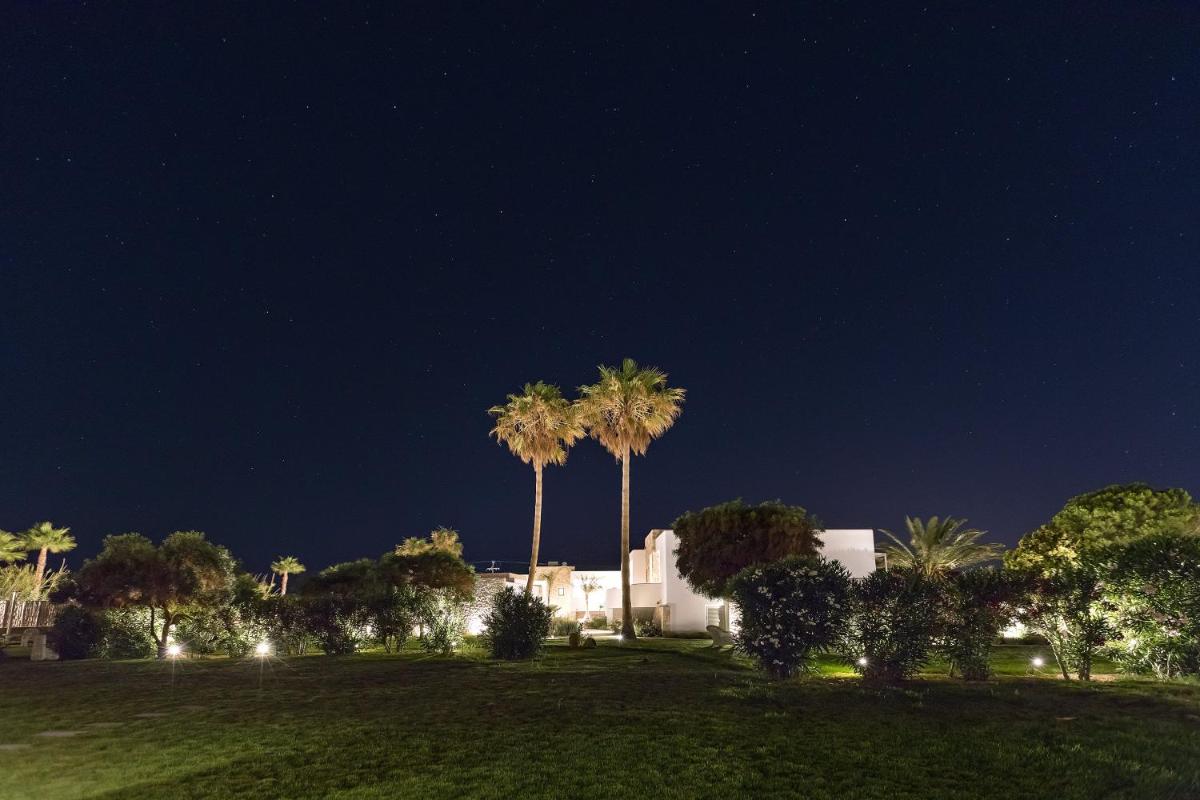 White Pearls-Adults Only Luxury Suites