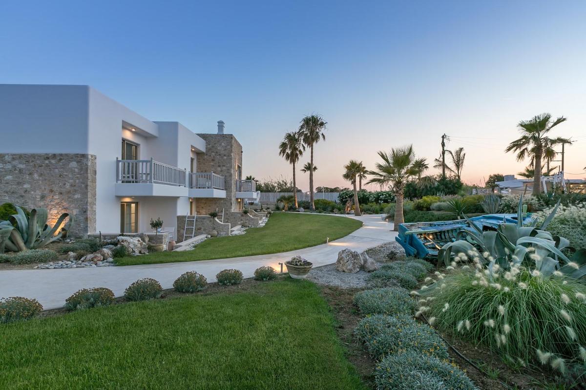 White Pearls-Adults Only Luxury Suites