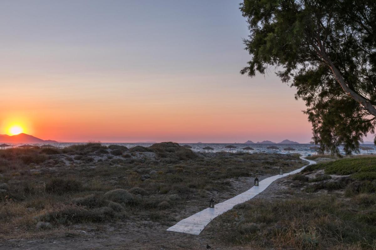 White Pearls-Adults Only Luxury Suites