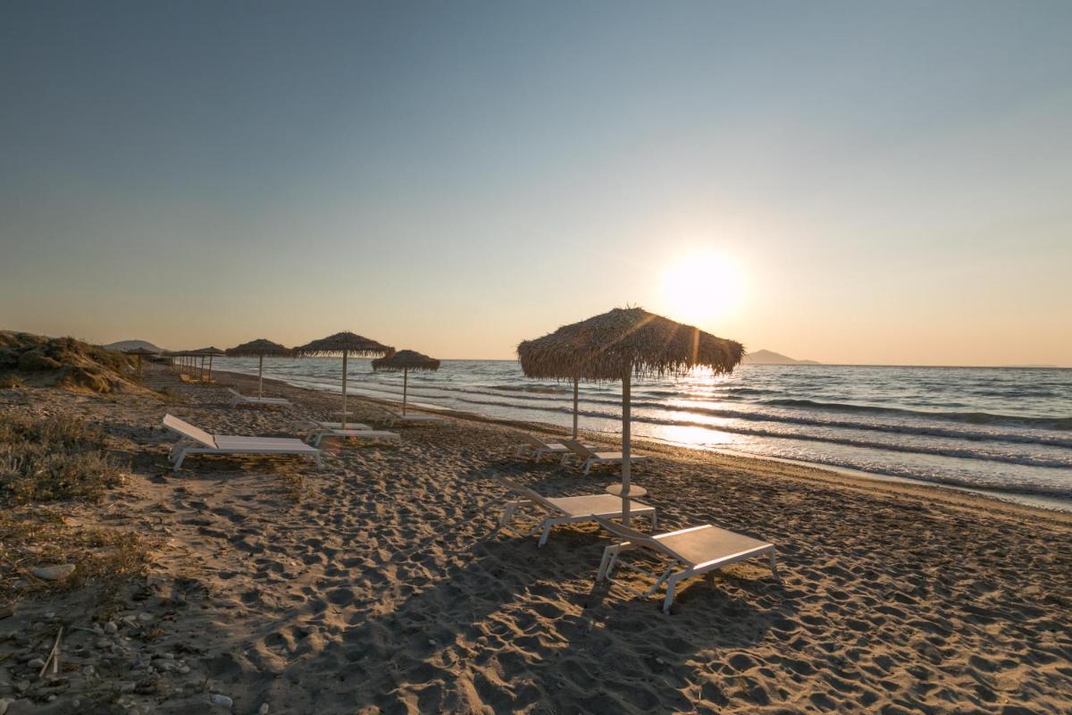 White Pearls-Adults Only Luxury Suites