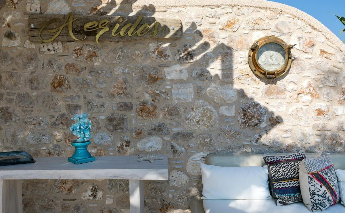 White Pearls-Adults Only Luxury Suites