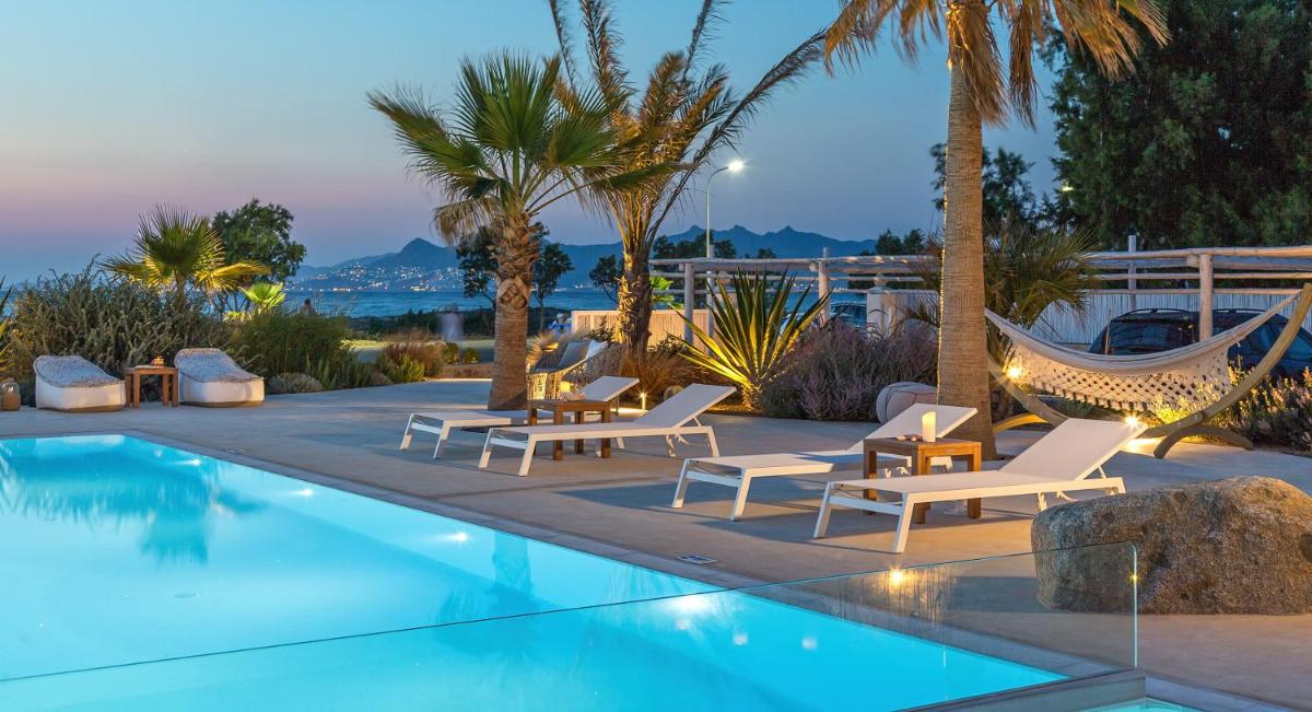 White Pearls-Adults Only Luxury Suites