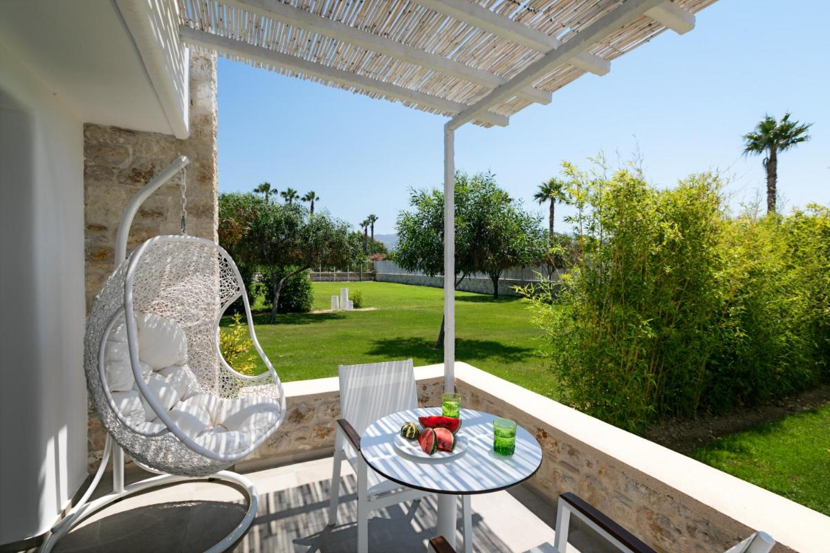 White Pearls-Adults Only Luxury Suites