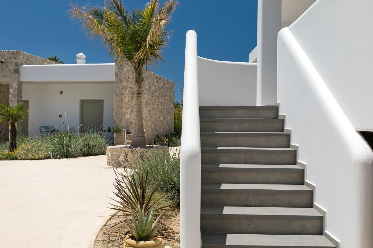 White Pearls-Adults Only Luxury Suites