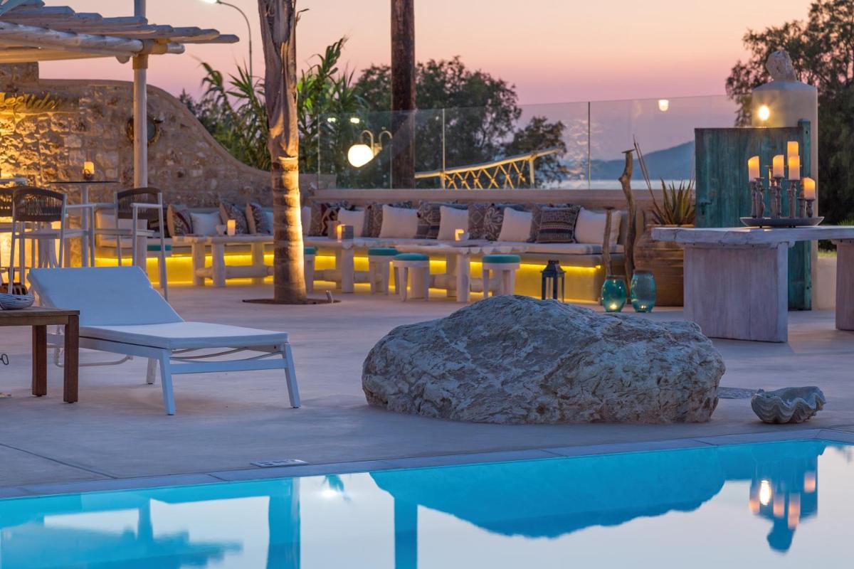 White Pearls-Adults Only Luxury Suites