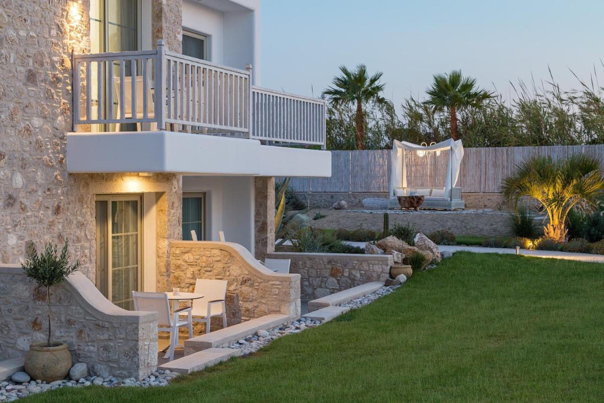 White Pearls-Adults Only Luxury Suites