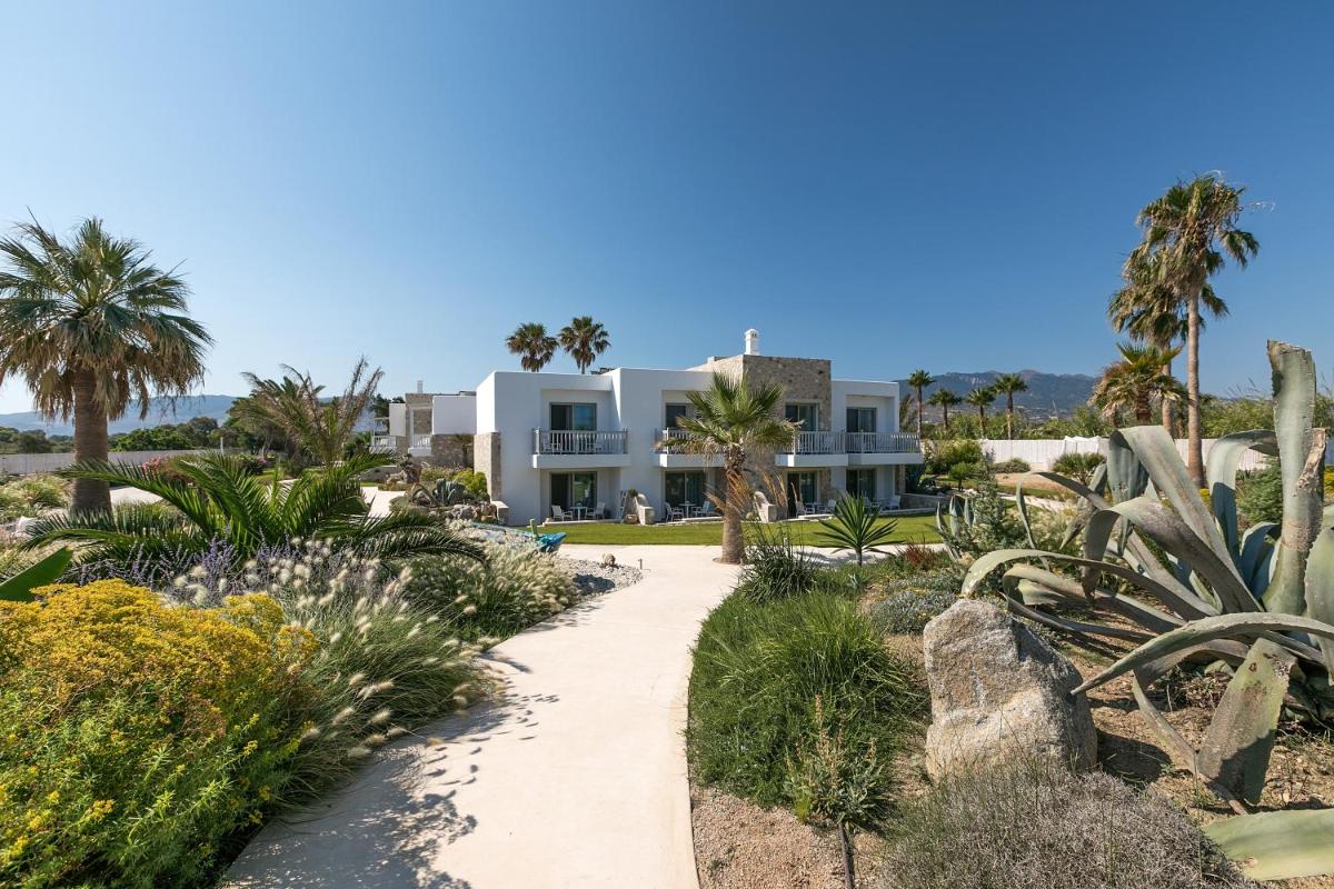 White Pearls-Adults Only Luxury Suites