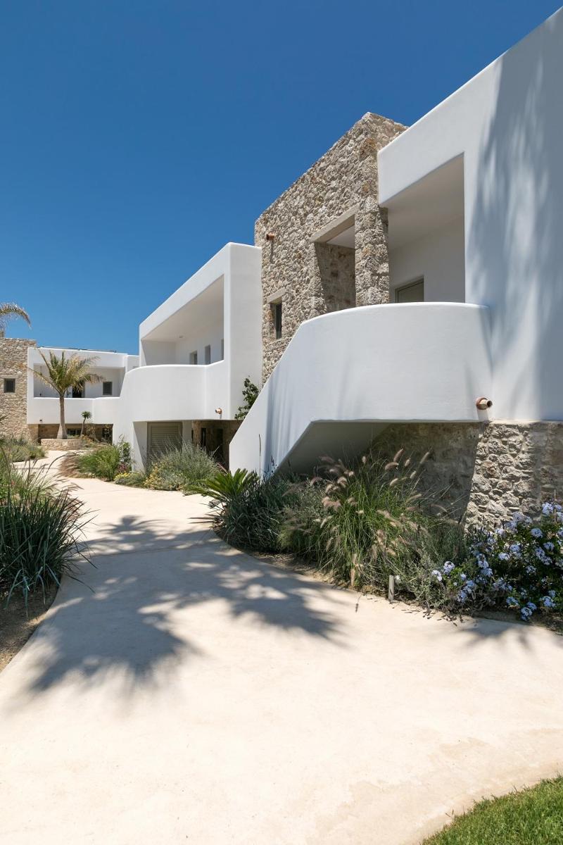 White Pearls-Adults Only Luxury Suites