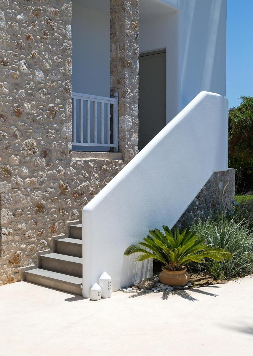 White Pearls-Adults Only Luxury Suites