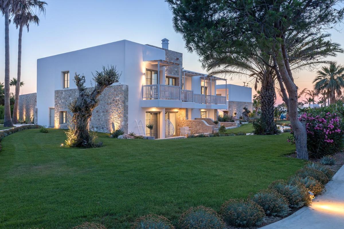 White Pearls-Adults Only Luxury Suites