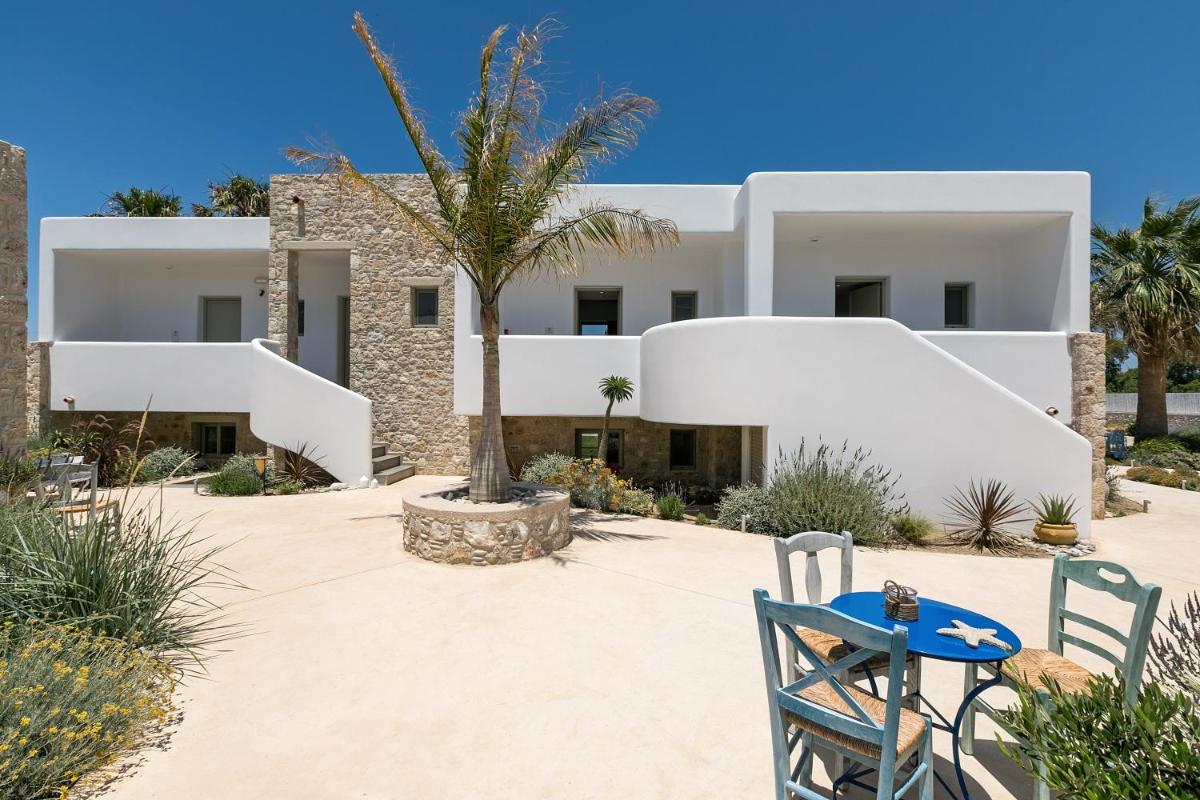 White Pearls-Adults Only Luxury Suites