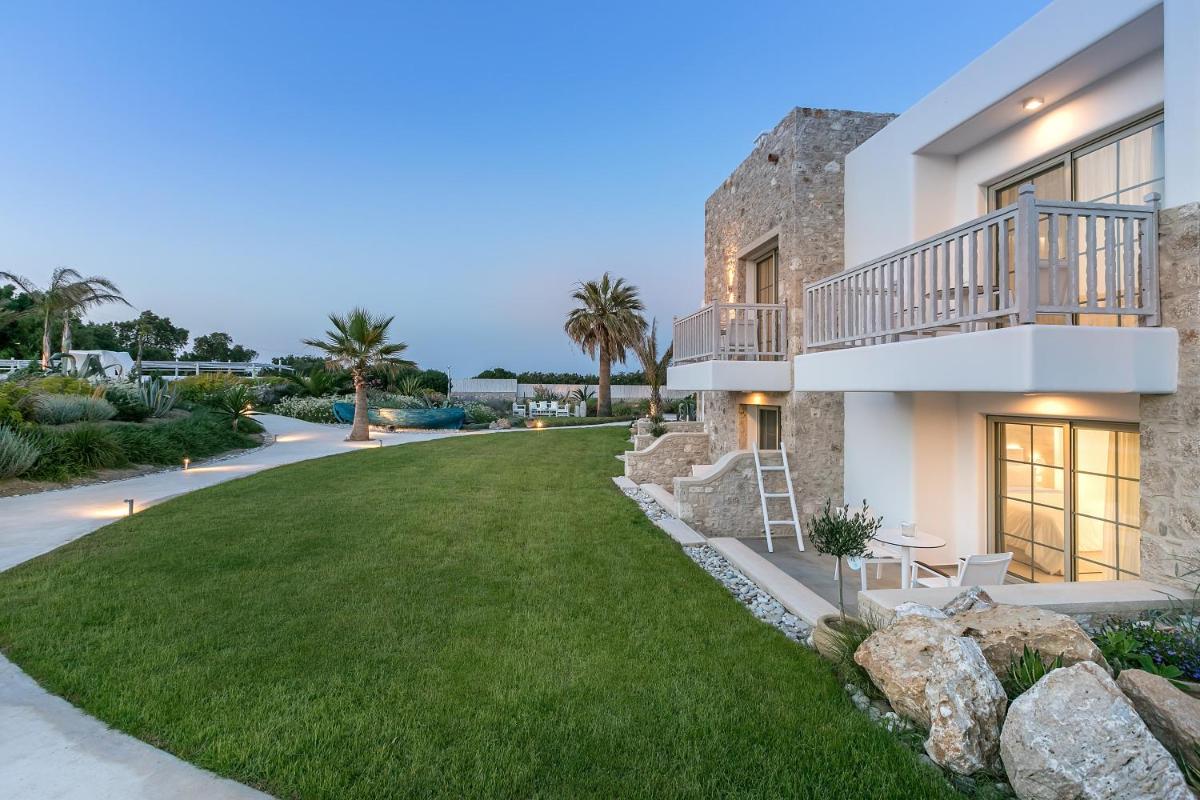 White Pearls-Adults Only Luxury Suites