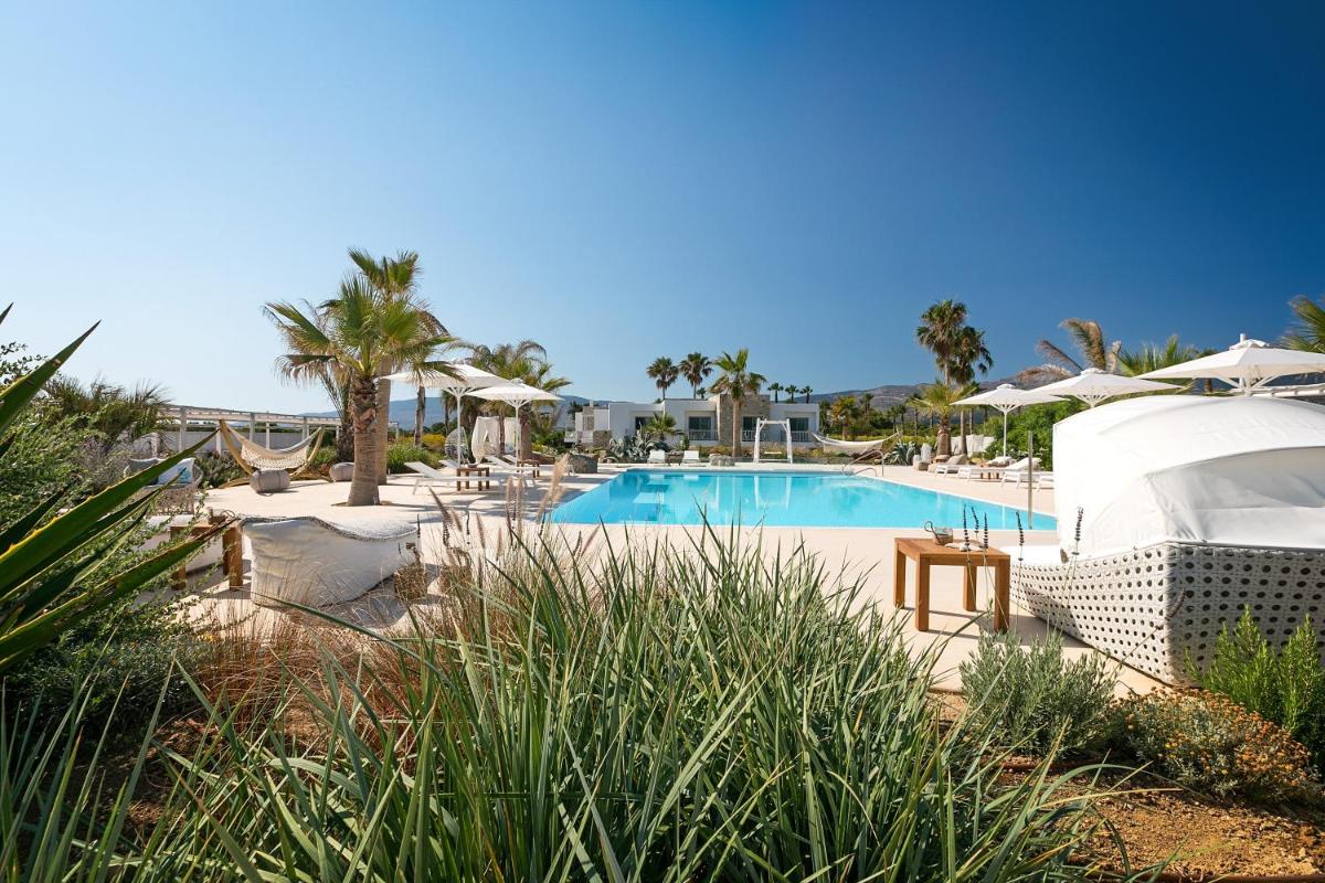 White Pearls-Adults Only Luxury Suites