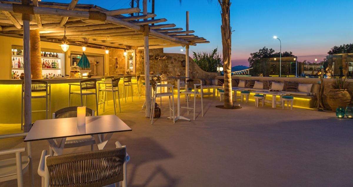White Pearls-Adults Only Luxury Suites