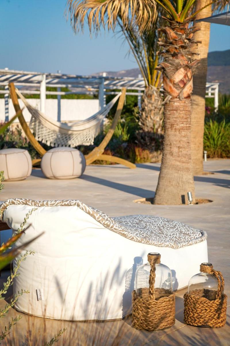 White Pearls-Adults Only Luxury Suites