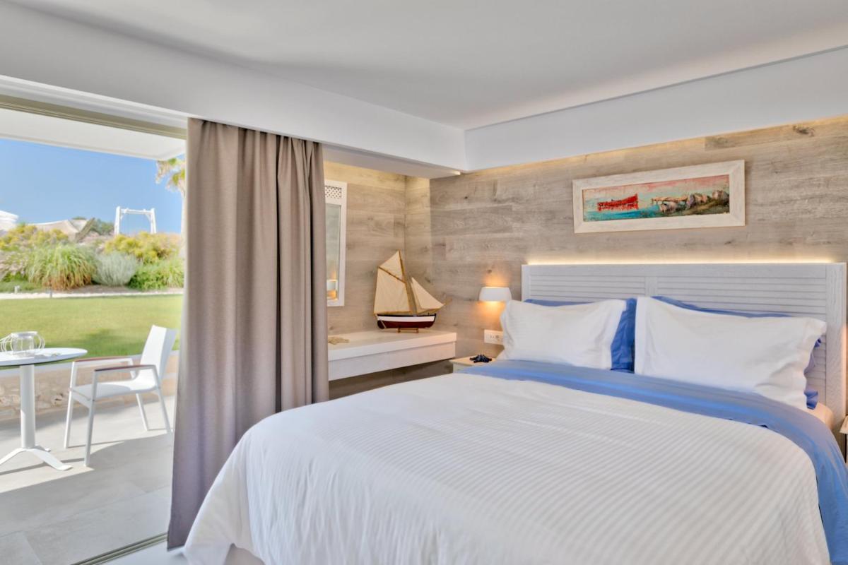 White Pearls-Adults Only Luxury Suites