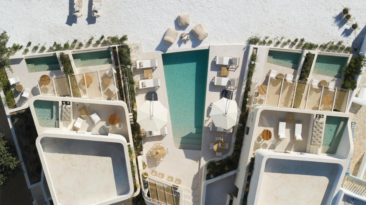 White Pebble Suites