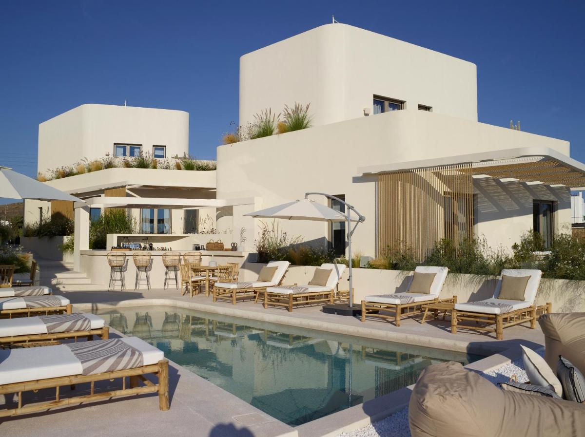 White Pebble Suites