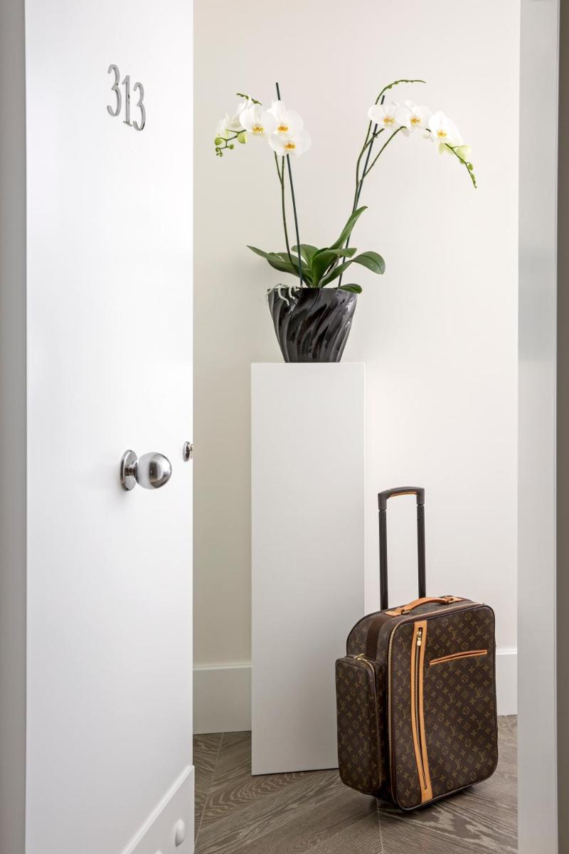 White Villa Tel Aviv Hotel