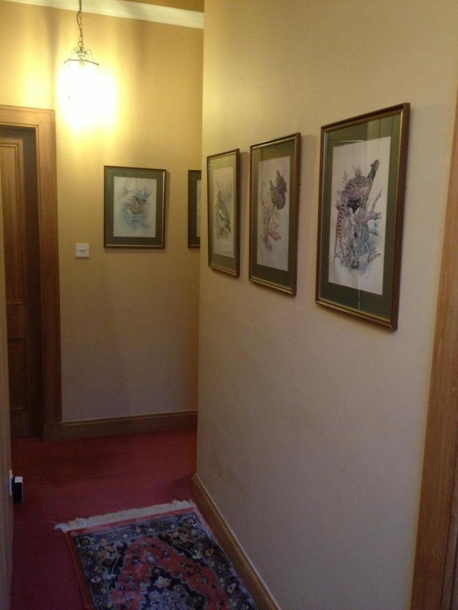 Whitehouse Country House