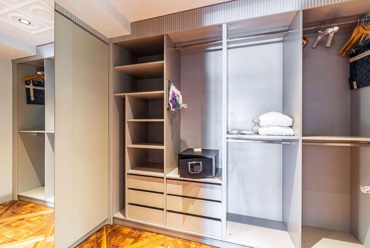 Wyndham Grand Istanbul Kalamış Marina Hotel