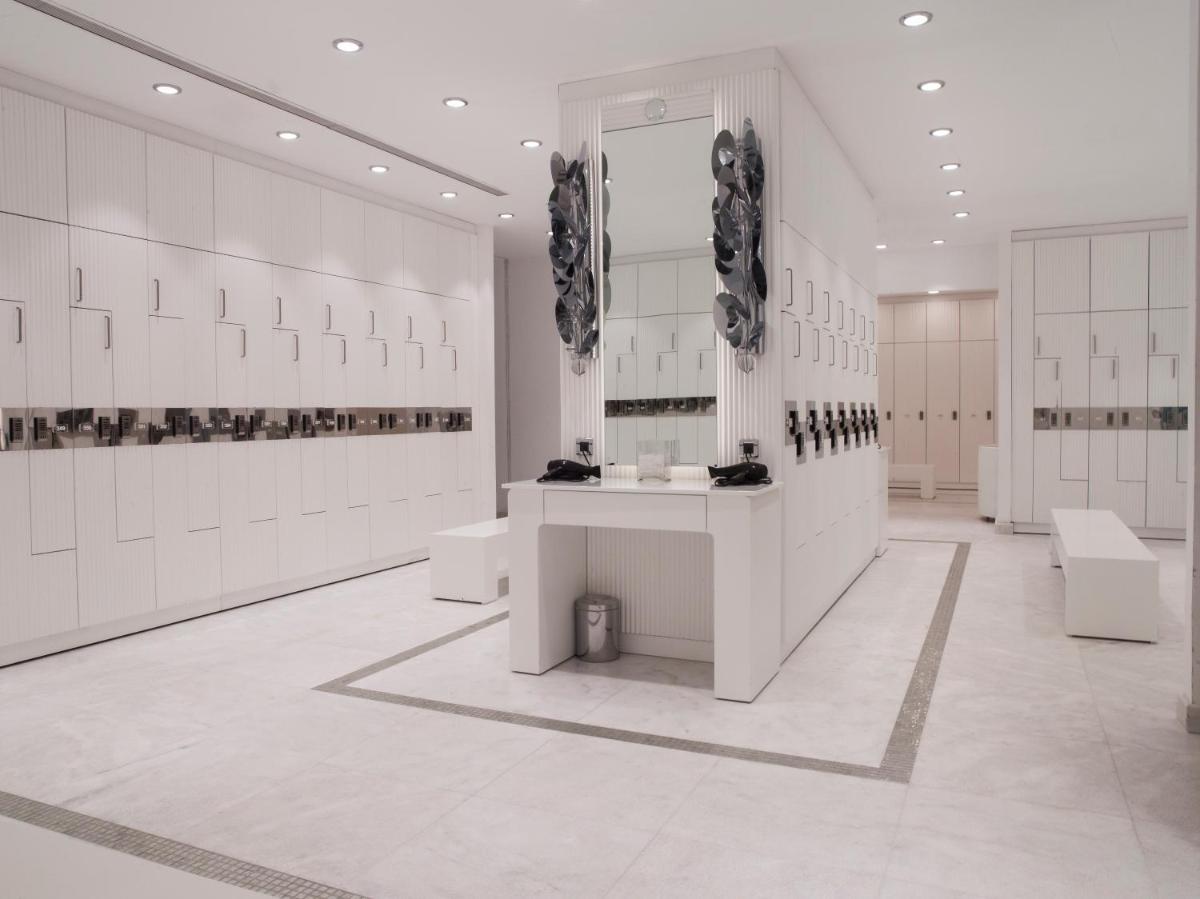 Wyndham Grand Istanbul Kalamış Marina Hotel