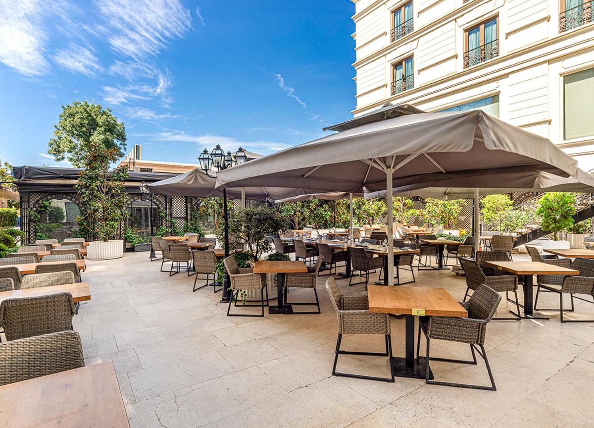 Wyndham Grand Istanbul Kalamış Marina Hotel