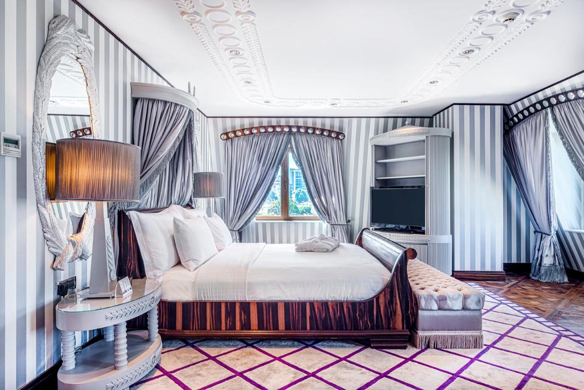 Wyndham Grand Istanbul Kalamış Marina Hotel