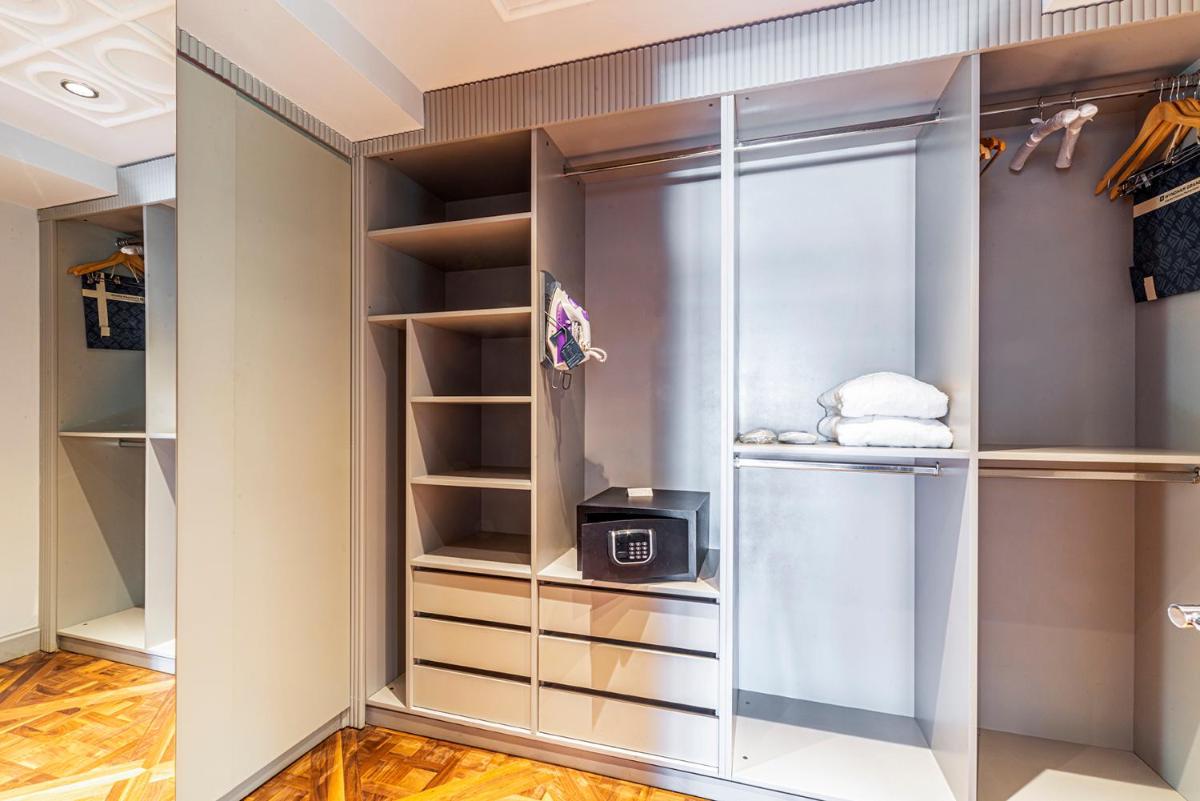 Wyndham Grand Istanbul Kalamış Marina Hotel