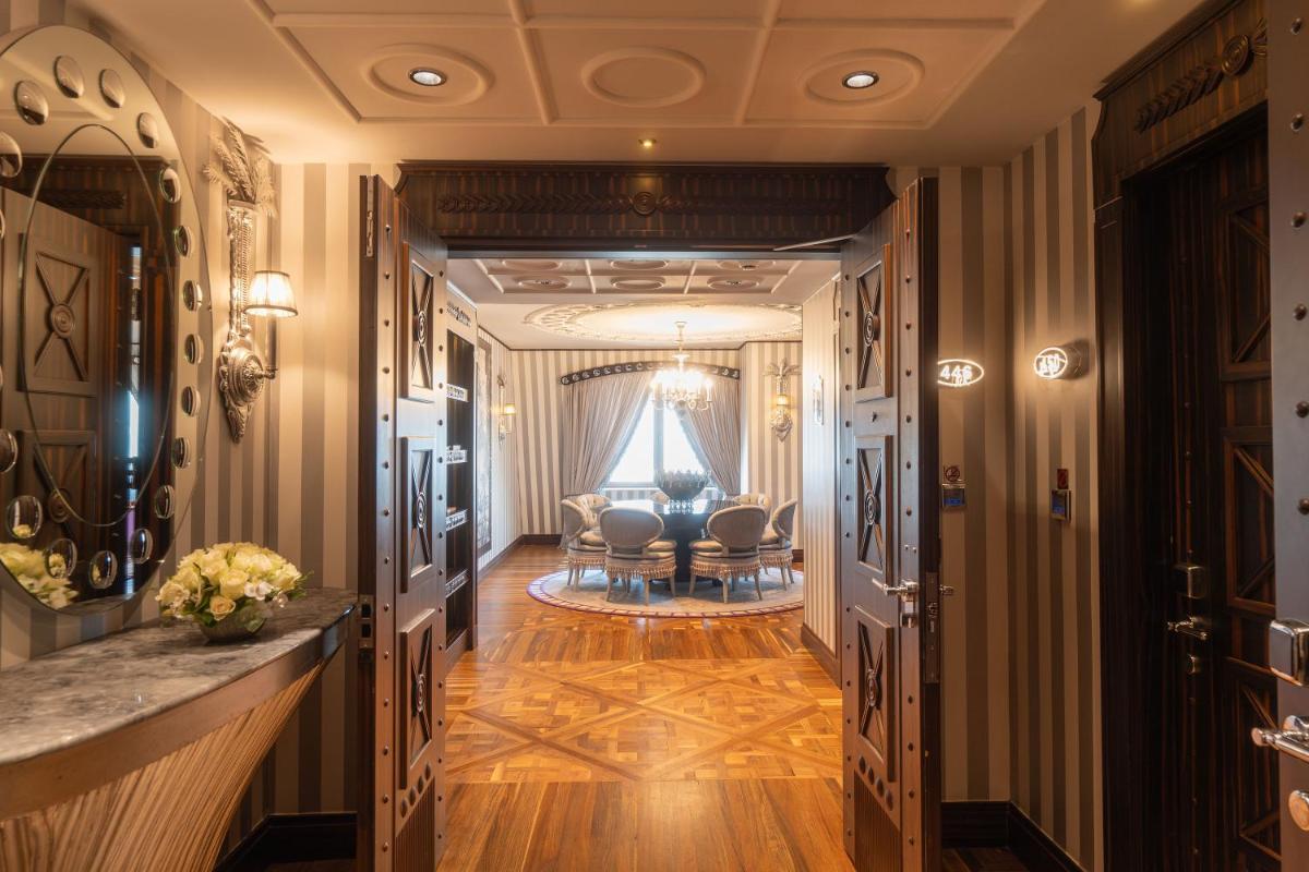 Wyndham Grand Istanbul Kalamış Marina Hotel