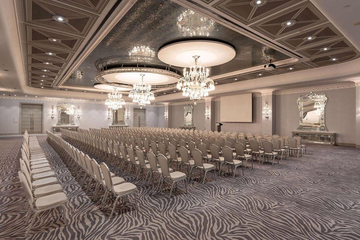 Wyndham Grand Istanbul Kalamış Marina Hotel