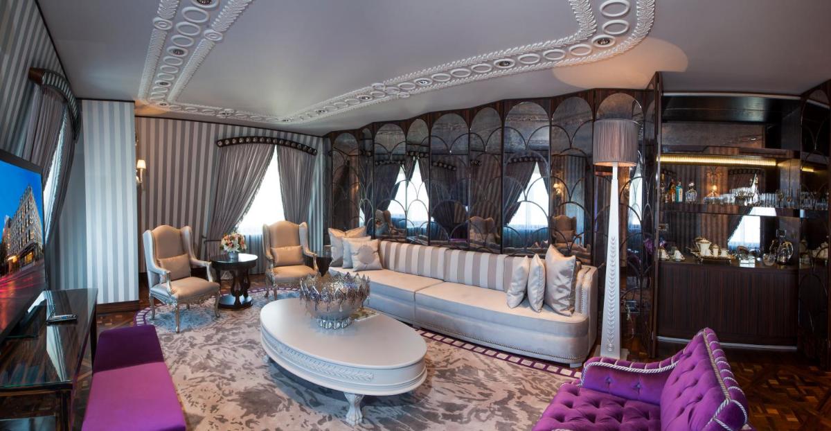 Wyndham Grand Istanbul Kalamış Marina Hotel