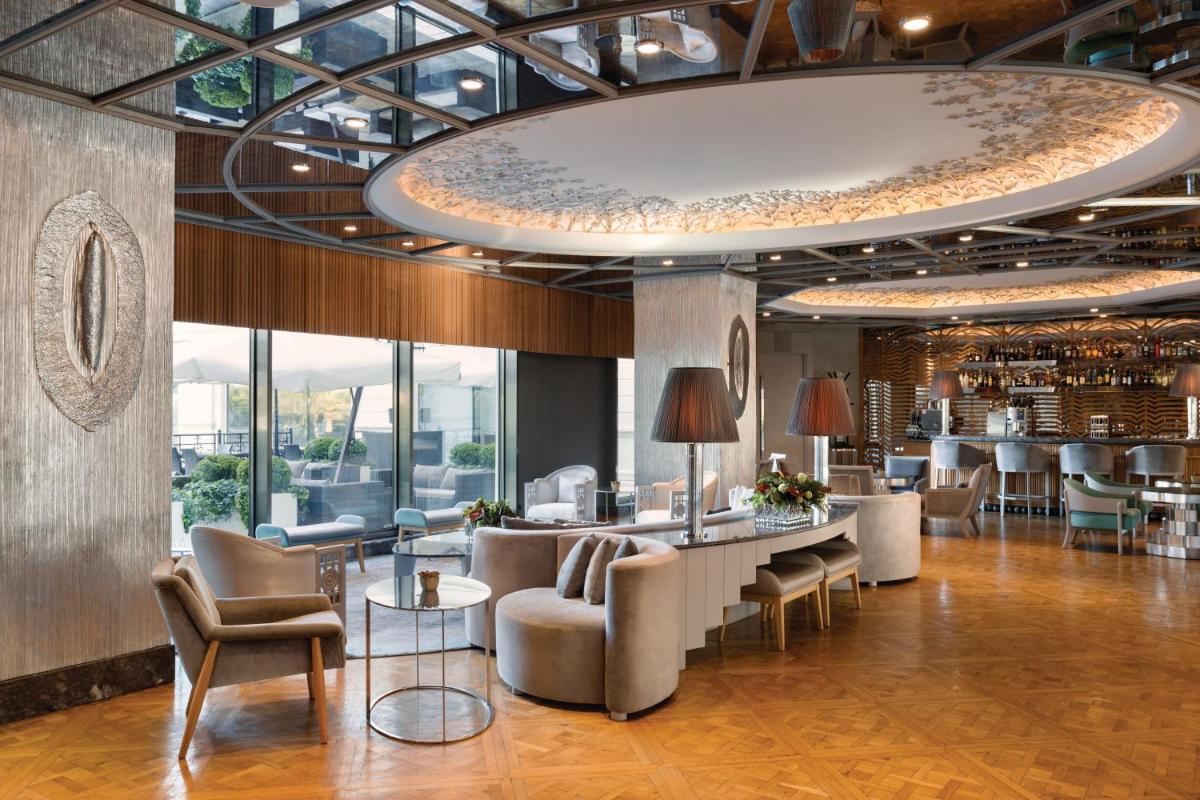 Wyndham Grand Istanbul Kalamış Marina Hotel