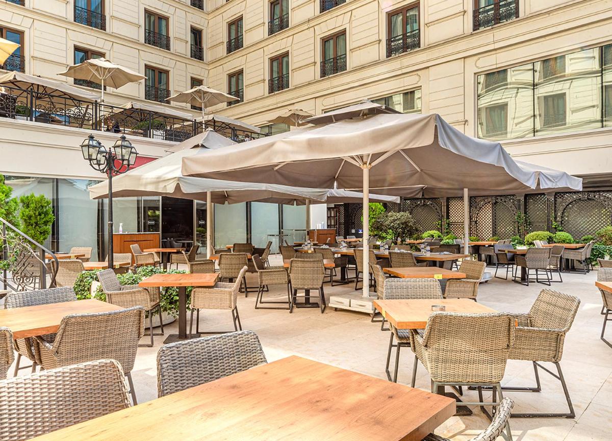 Wyndham Grand Istanbul Kalamış Marina Hotel