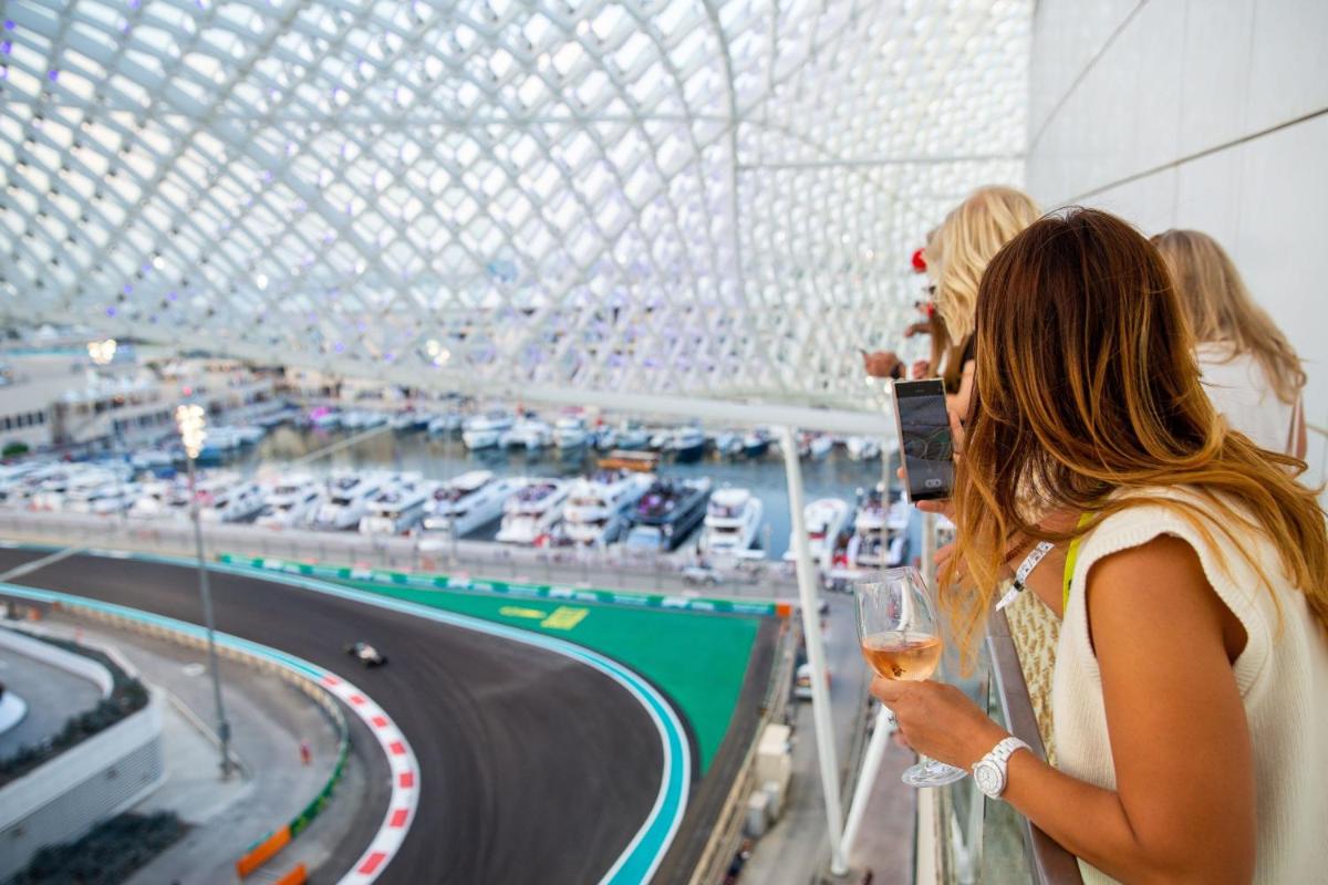 W Abu Dhabi - Yas Island