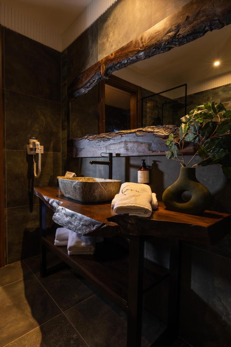 Yin Hotel & Spa